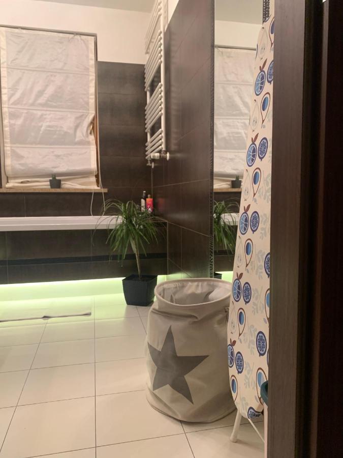 Uroczy Apartament W Centrum Miasta Szczecin Eksteriør bilde